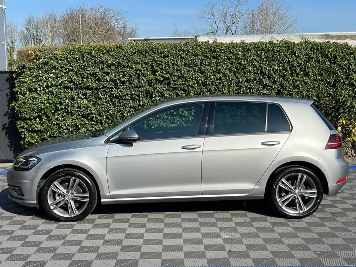 Volkswagen Golf HIGHLINE 1.4 TSI AUTO ** BIG SPEC - Image 3