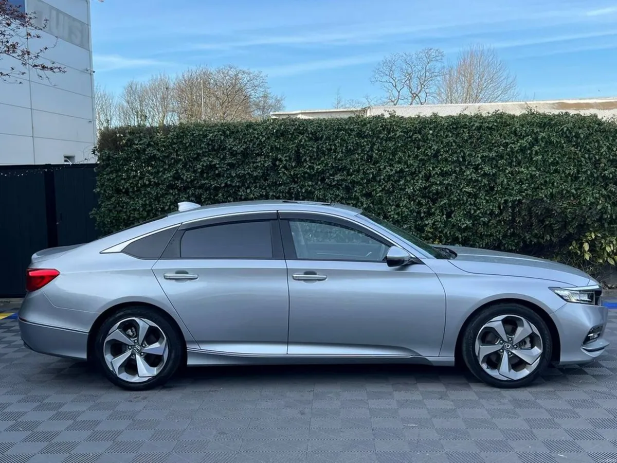 Honda Accord 2.0 HYBRID ** HUGE SPEC ** // OPENING - Image 4
