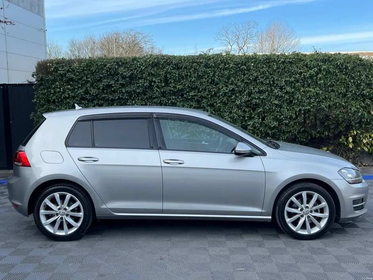 Volkswagen Golf HIGHLINE 1.4 TSI AUTO // SERVICE H - Image 2
