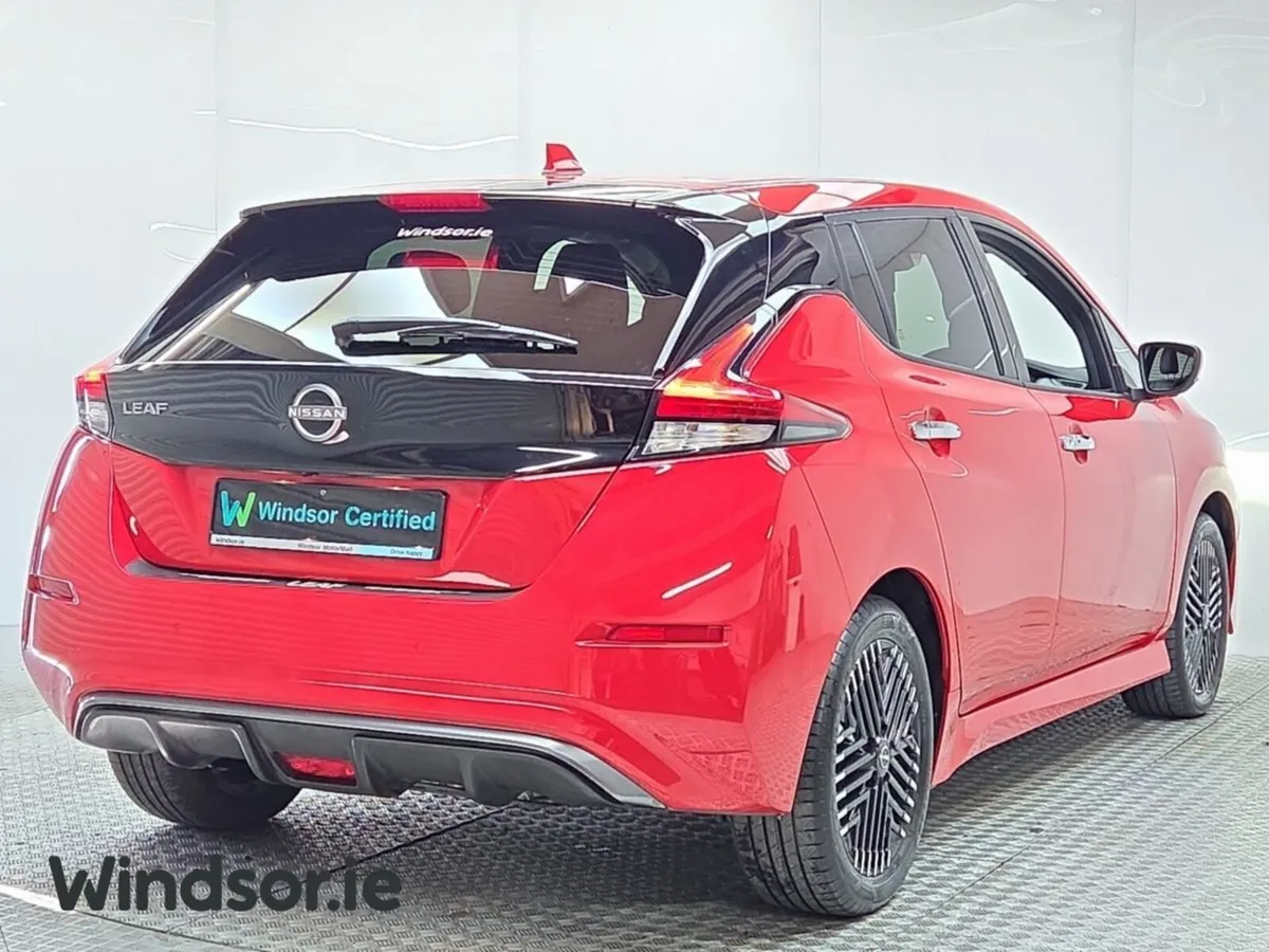 Nissan Leaf SVE 40KWH EV - Image 3