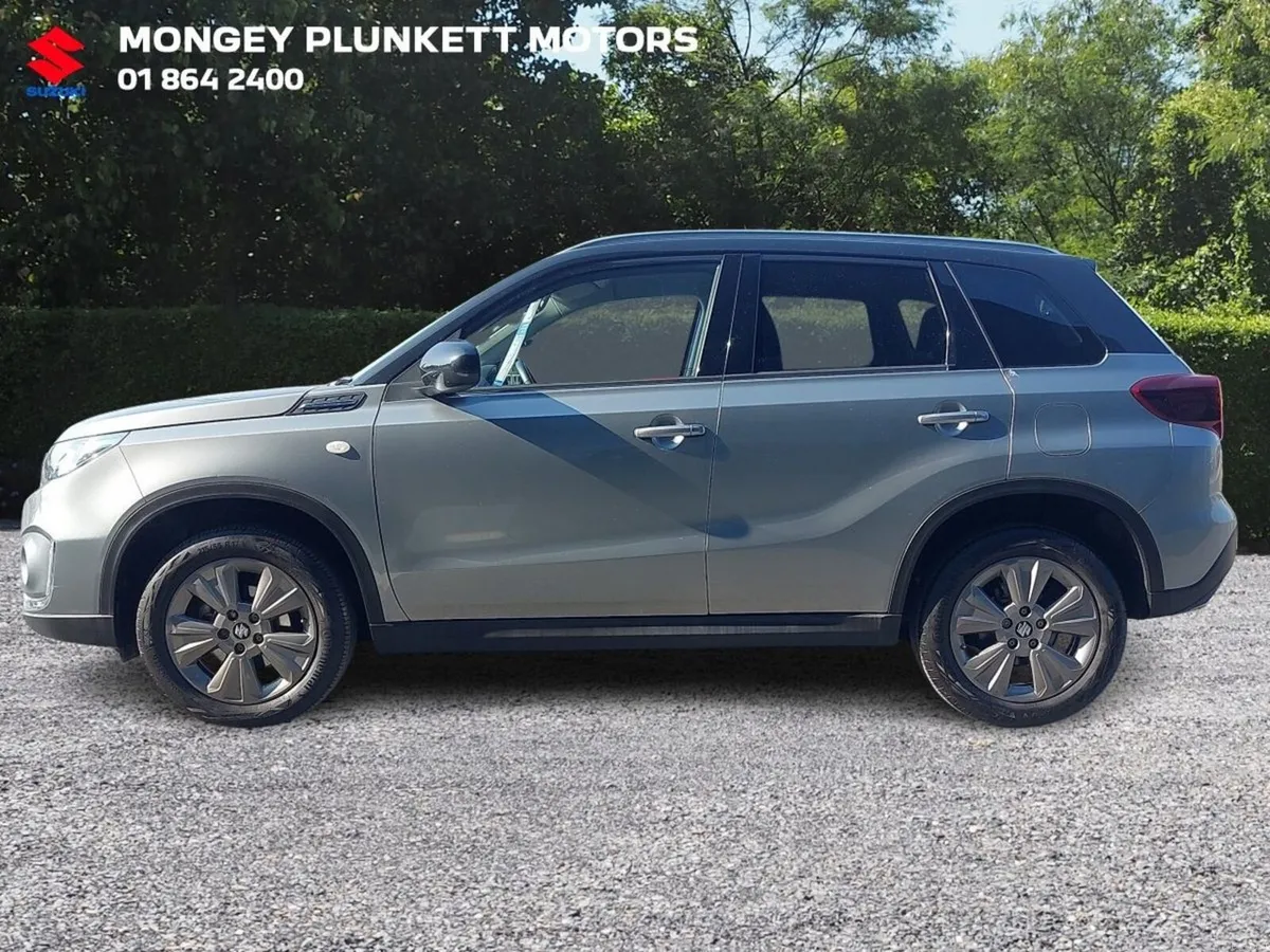 Suzuki Vitara SZT 1.4 Hybrid - Image 4