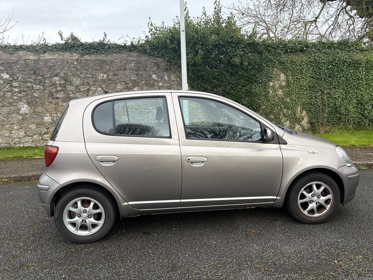 Toyota Yaris - Image 2