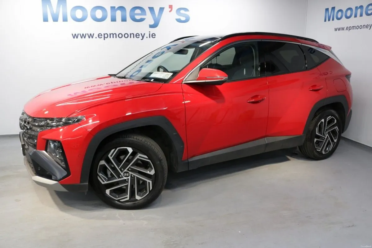 Hyundai Tucson PLUG IN HYBRID - EX DEMO - PLATINUM - Image 3
