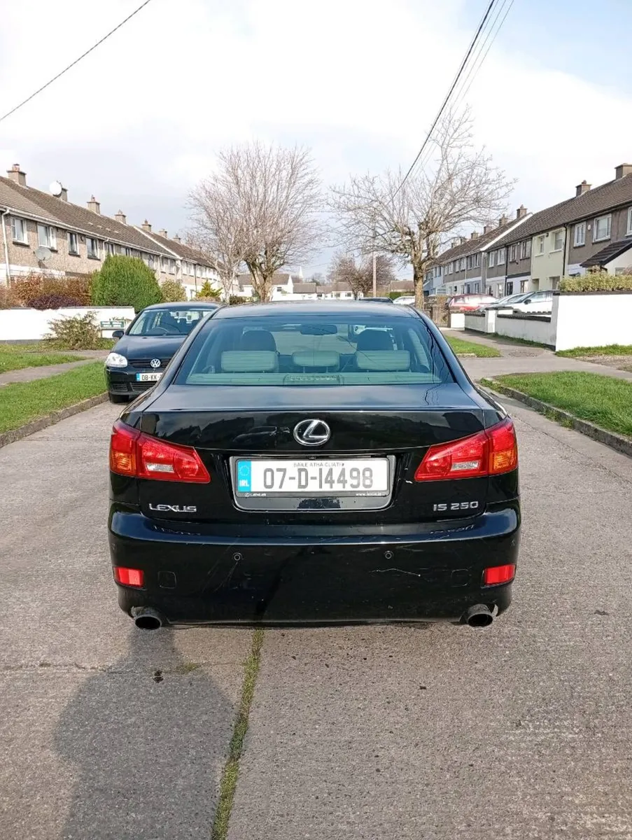 Lexus IS 250 - Image 2