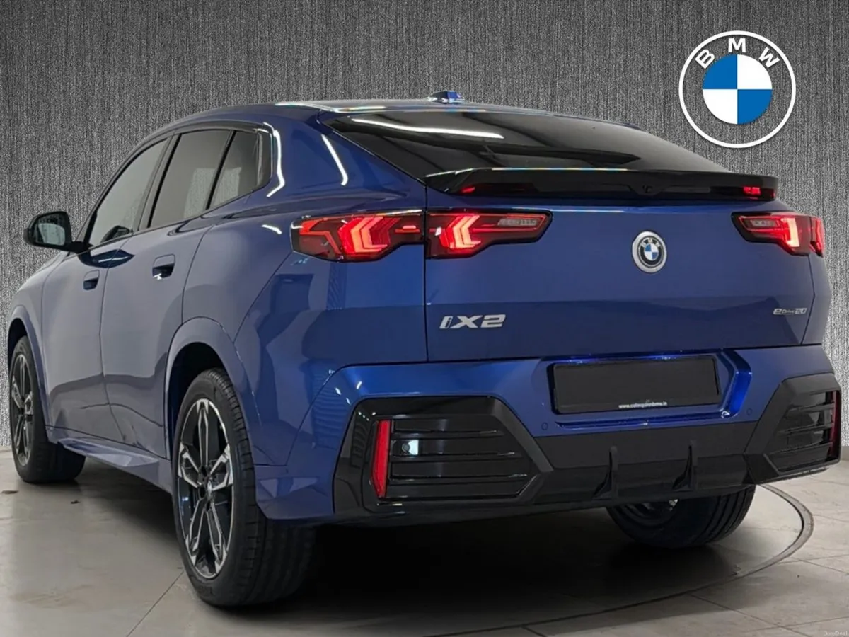 BMW iX2 eDrive20 M Sport IMMEDIATE DELIVERY - Image 3
