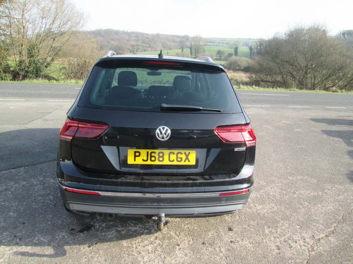 2018  VOLKSWAGEN  TIGUAN  2.0  TDI  4X4  SDEL  5DR - Image 6
