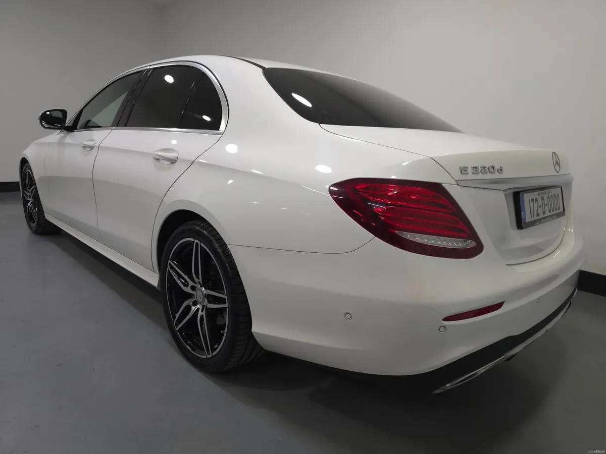 Mercedes-Benz E220 2.0D AMG LINE - Image 2