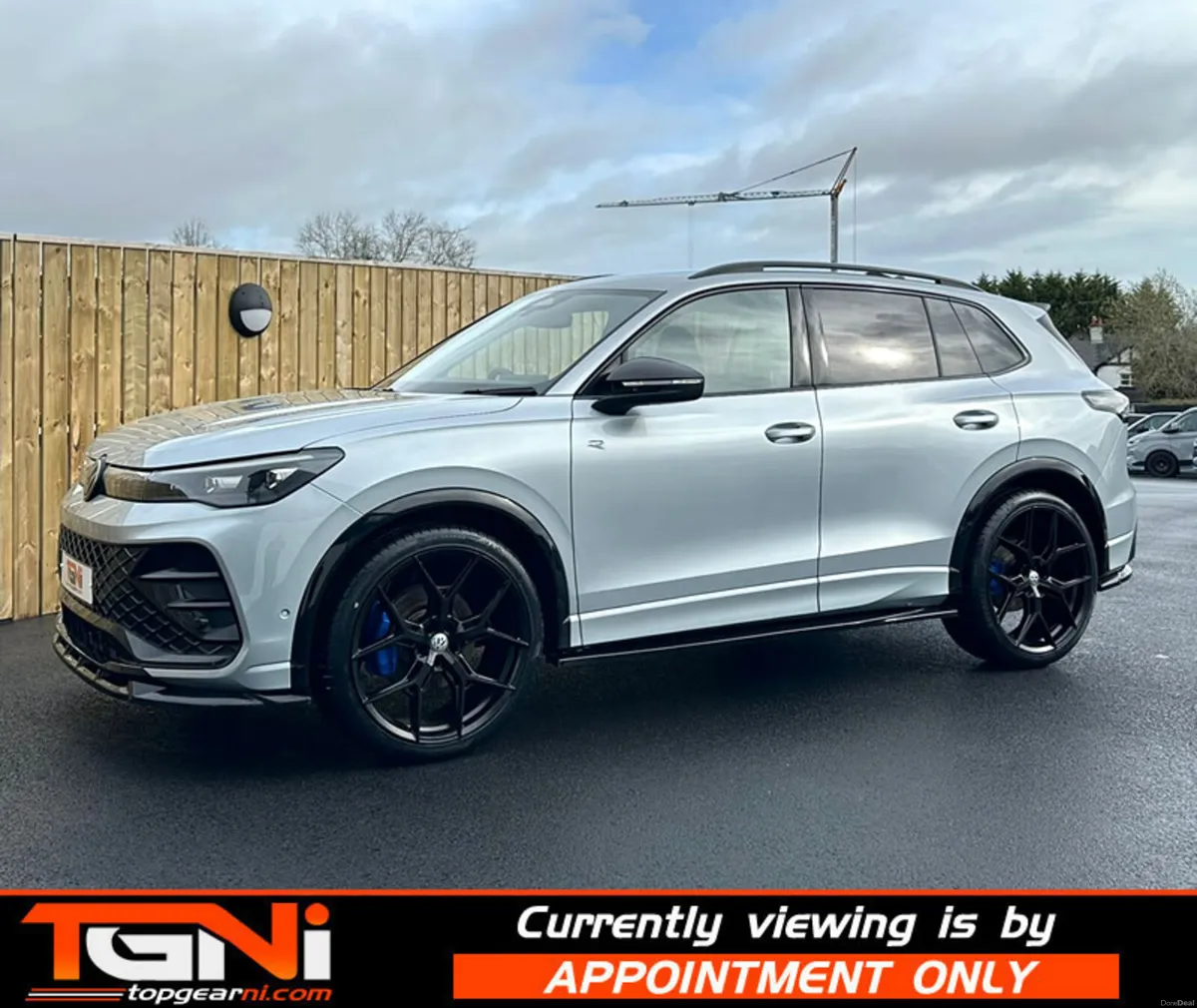 Jan 2025 Volkswagen Tiguan 2.0 TDI R-Line 5dr DSG - Image 4