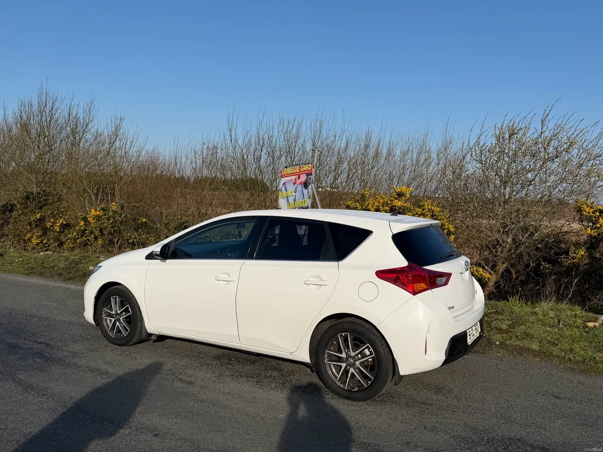 2015 Toyota Auris 1.4 D4D Full NCT - Image 4