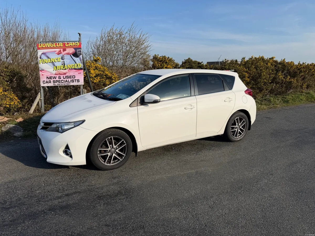 2015 Toyota Auris 1.4 D4D Full NCT - Image 2