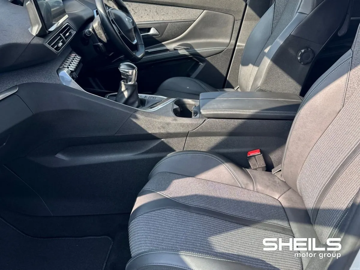 Peugeot 5008 Allure 1.5 Diesel 130BHP *7 Seater* - Image 3