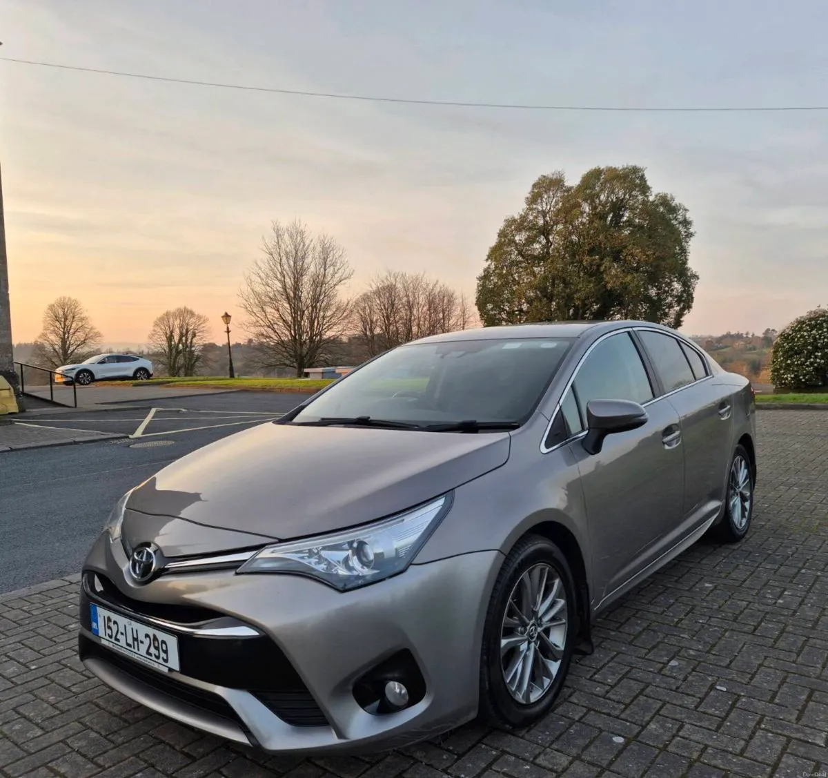 2015 Toyota Avensis Luna...nct and tax. - Image 1