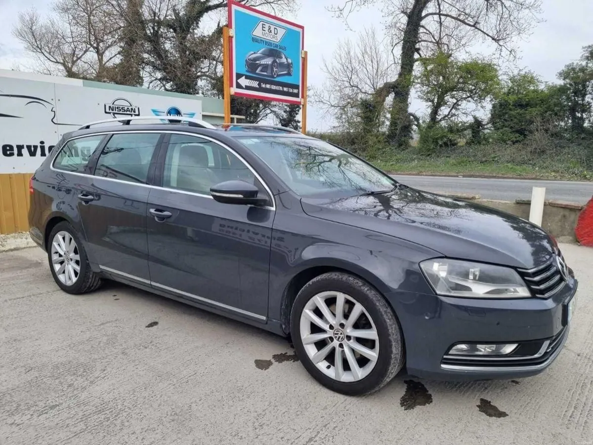 Volkswagen Passat 2012 - Image 3