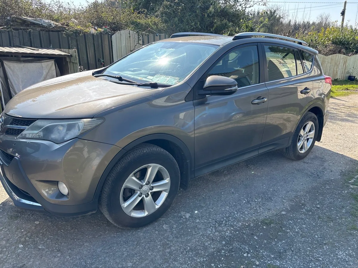 Toyota Rav 4 2014 - Image 2