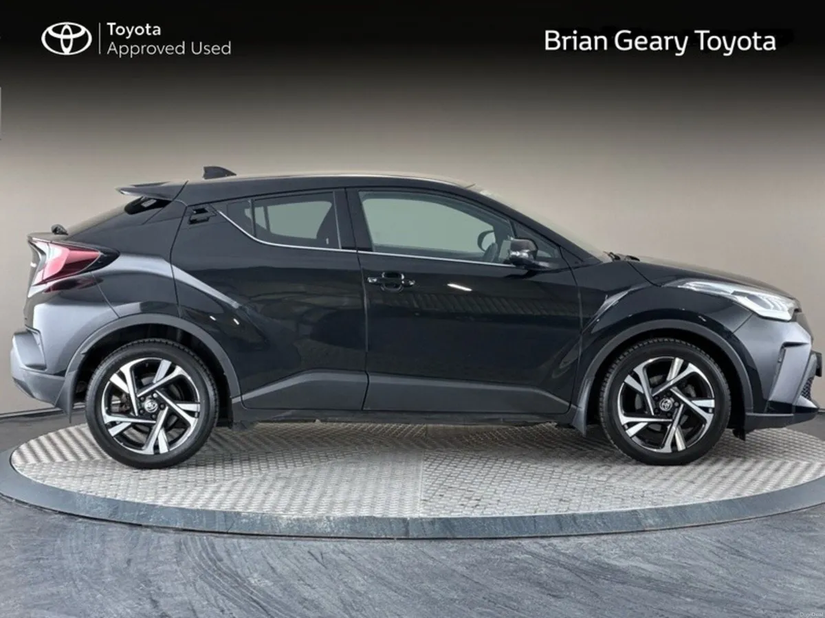 Toyota C-HR HYBRID SPORT - Image 3