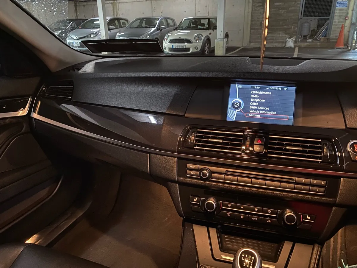 BMW 5 Series manual - Image 4