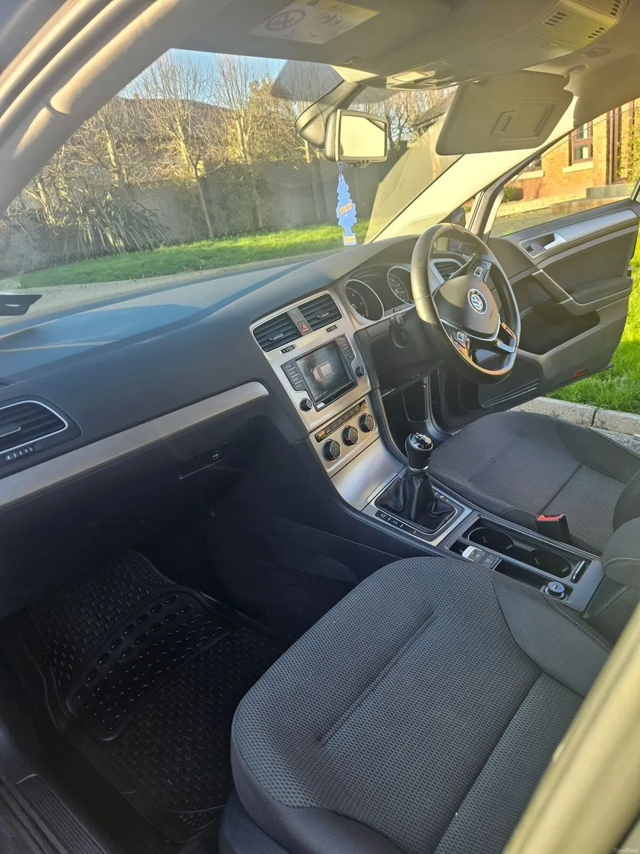 Volkswagen Golf 2016 - Image 2