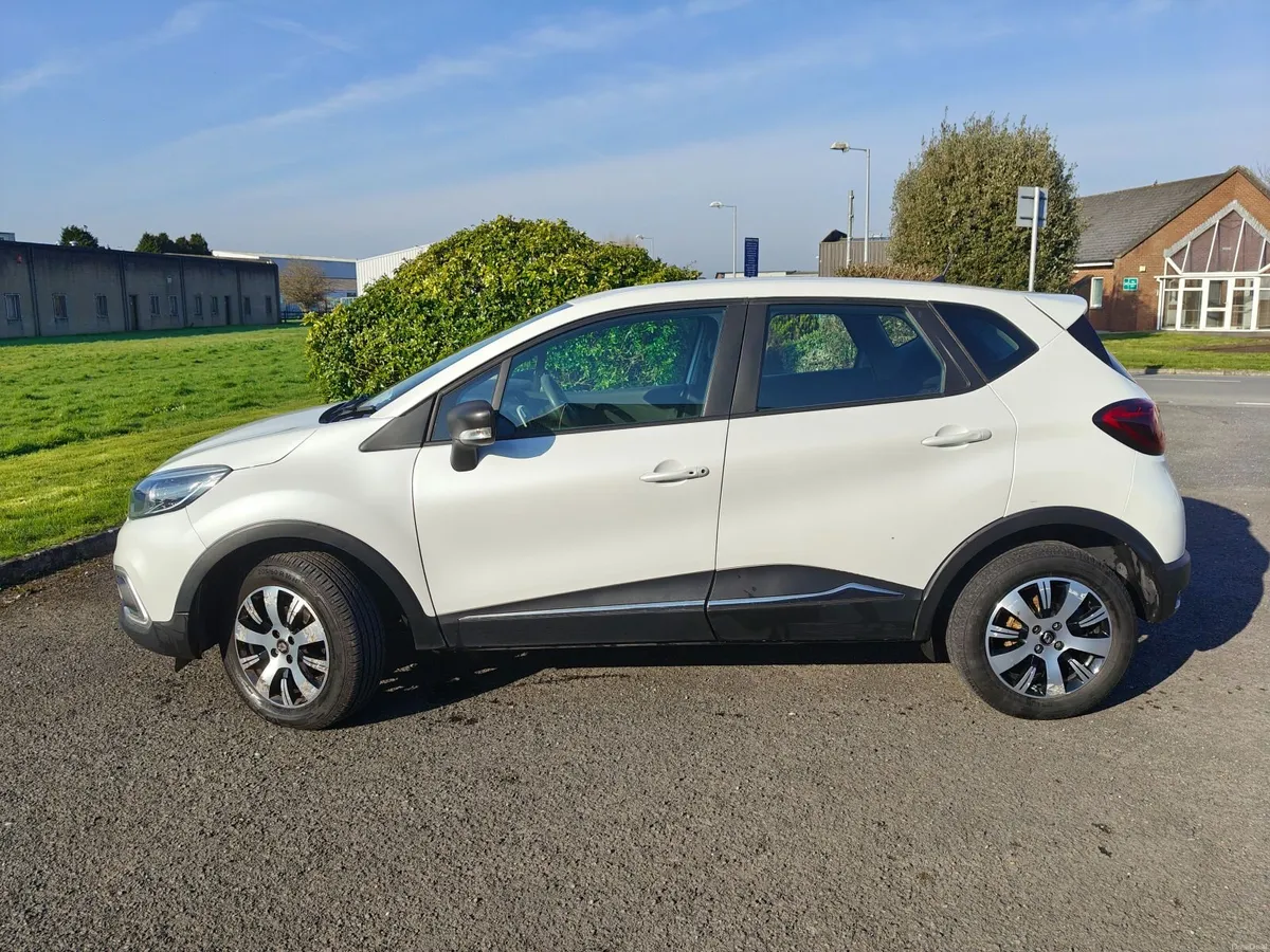 Renault Captur 2018 0.9 TCE - Image 5