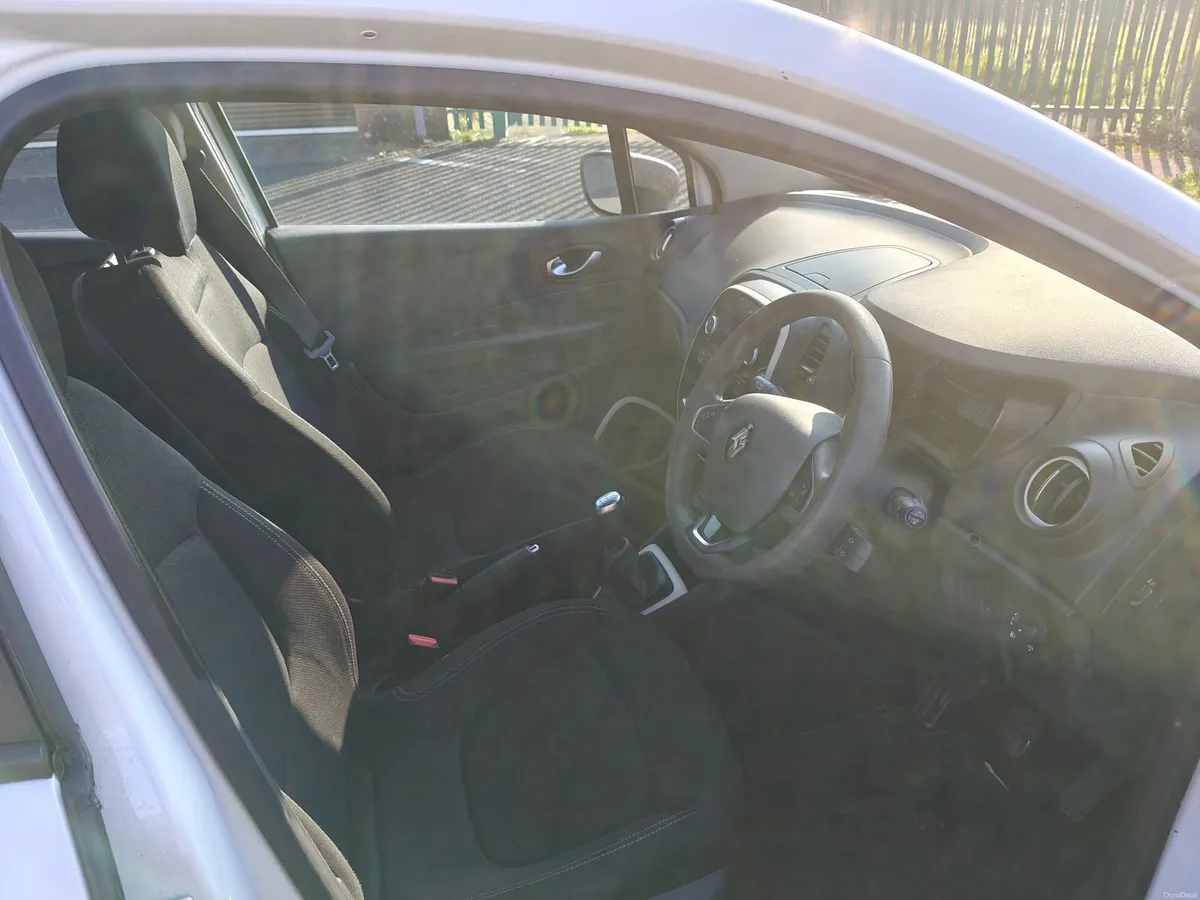Renault Captur 2018 0.9 TCE - Image 6