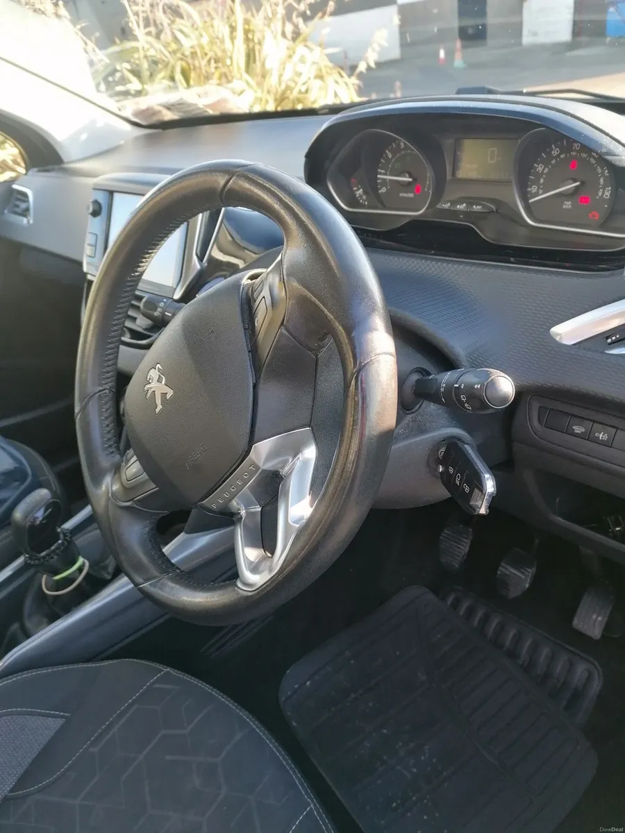 Peugeot 2008 2016 - Image 4