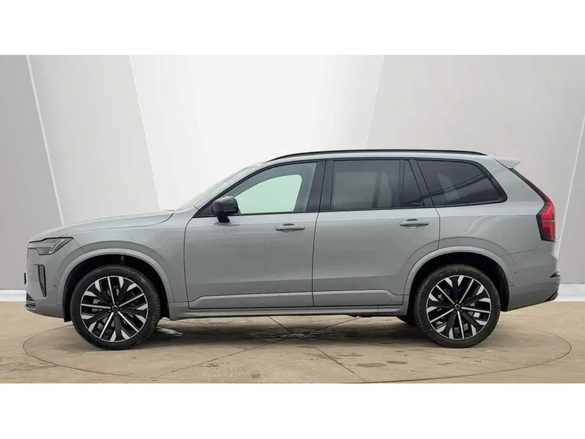 Volvo XC90 ULTRA DARK AWD PLUG IN HYBRID ** BLONDE - Image 4
