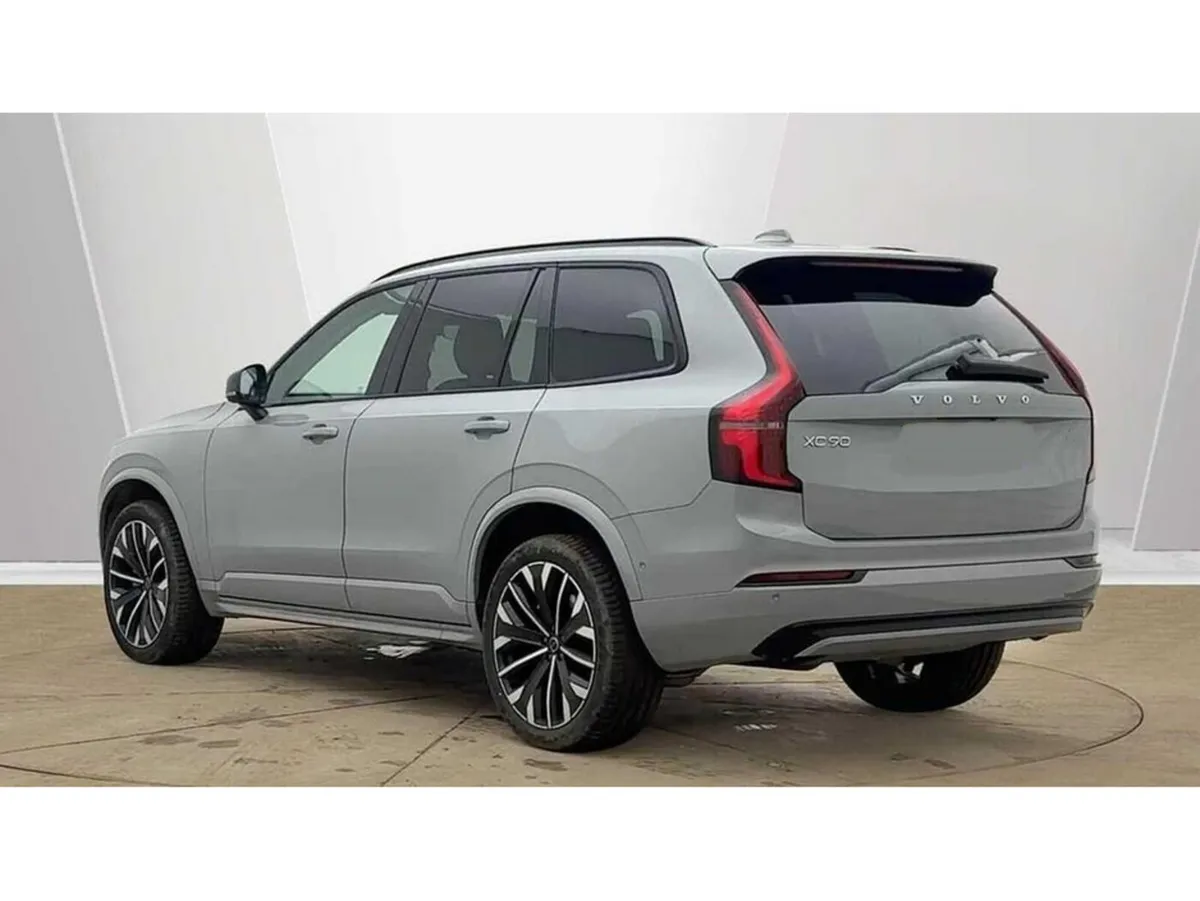 Volvo XC90 T8 Plug In Hybrid PLUS - Blonde Leather - Image 4