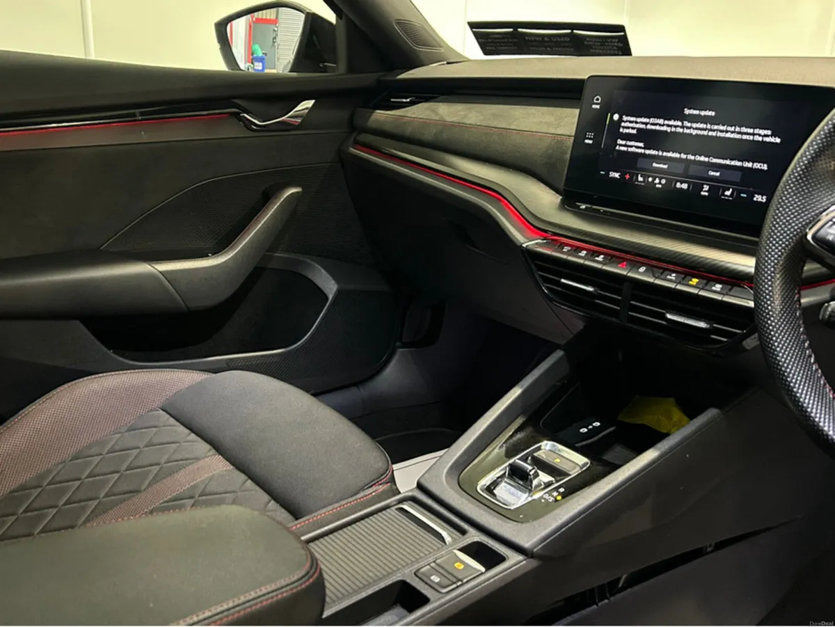 Skoda Octavia VRS TSI IV S-A DSG 252BHP Hybrid - Image 3