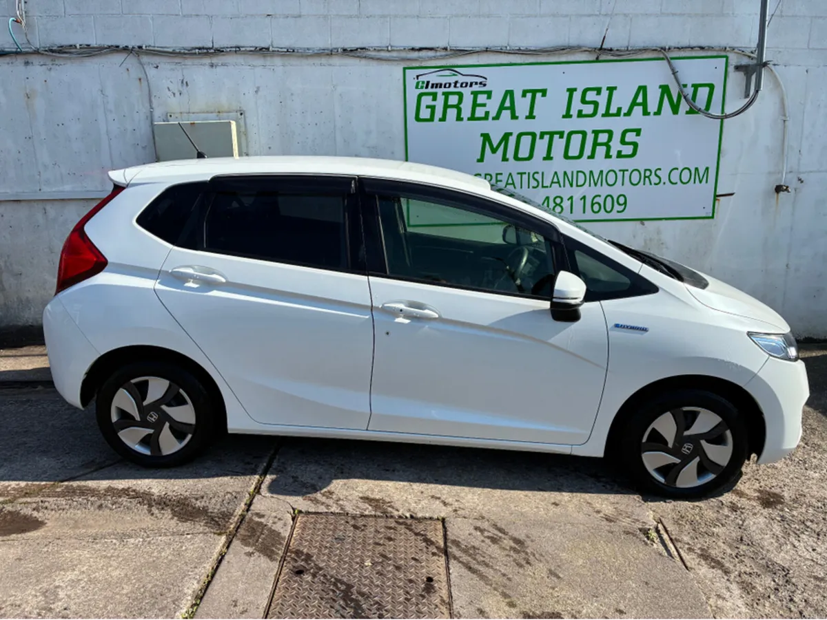 Honda Fit GP5 HYBRID 5DR AUTO DAA-GP5 - Image 2