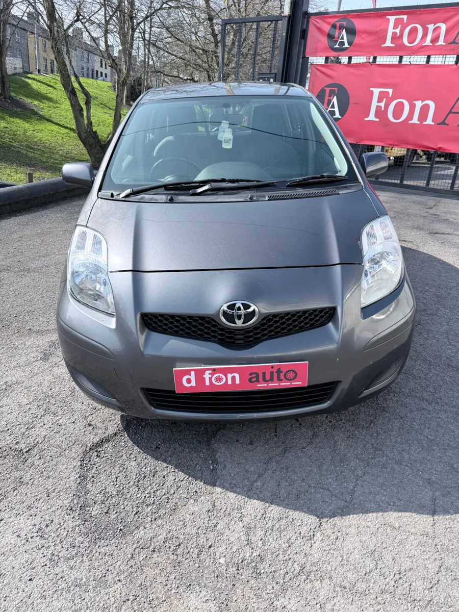 Toyota Yaris 1.3 Petrol Low Miles - Image 4