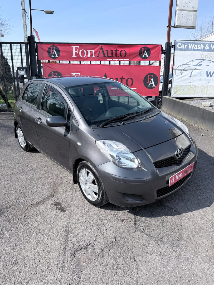 Toyota Yaris 1.3 Petrol Low Miles - Image 2