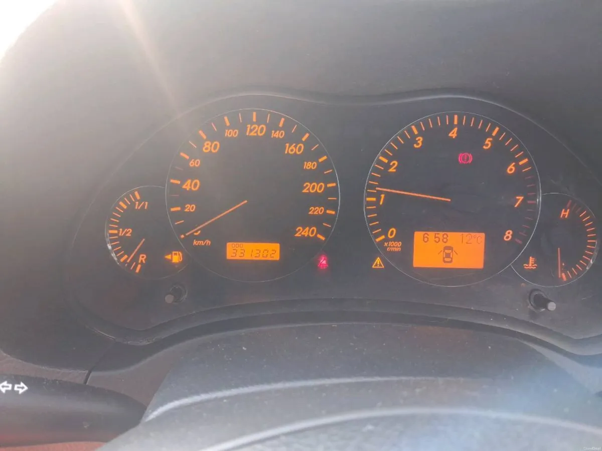 Toyota avensis - Image 3