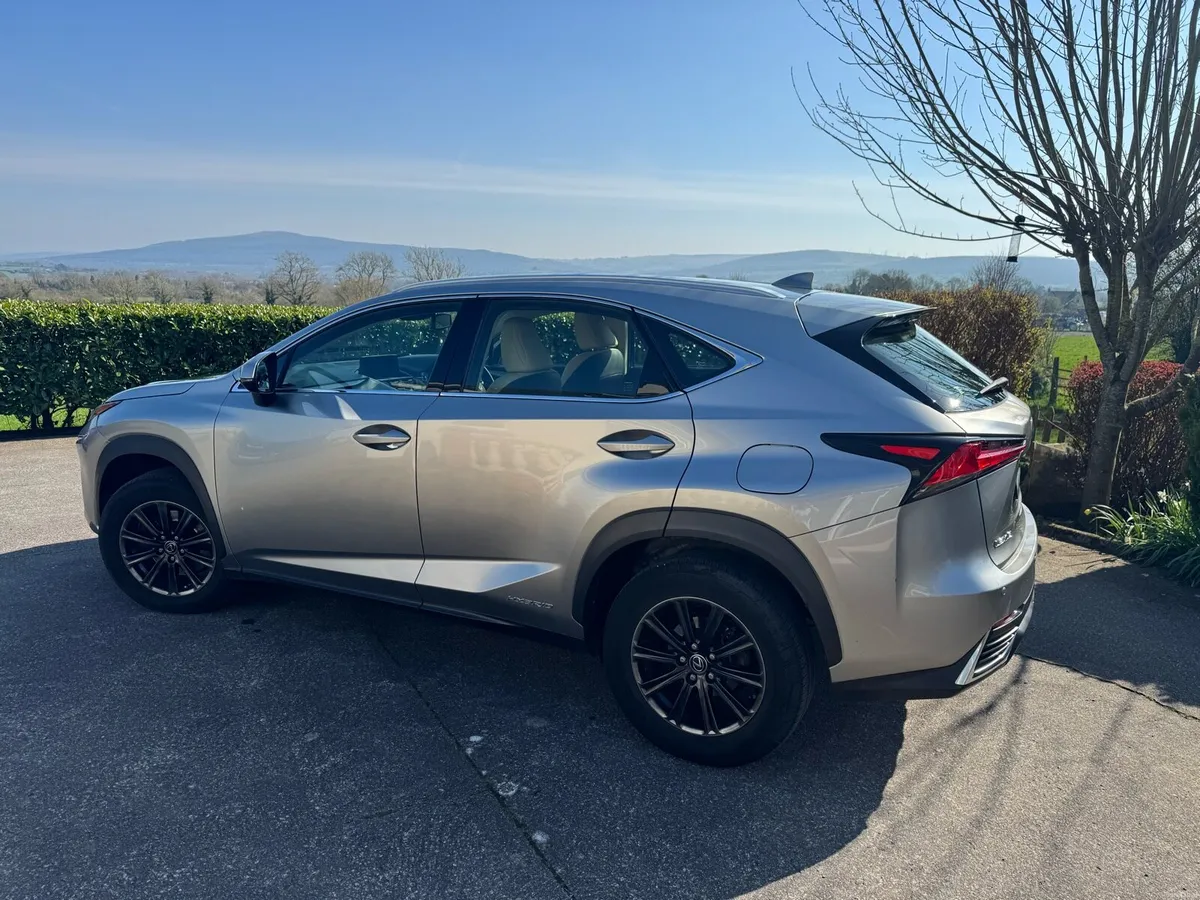 Lexus NX300H Design - Image 2