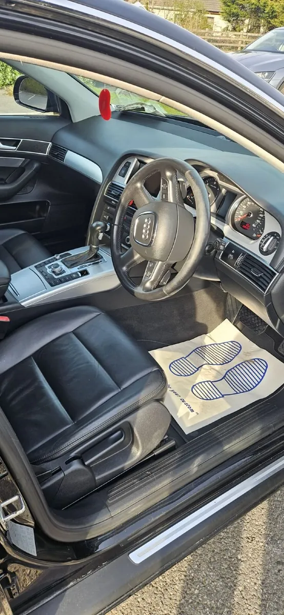 Audi A6 2010 - Image 2