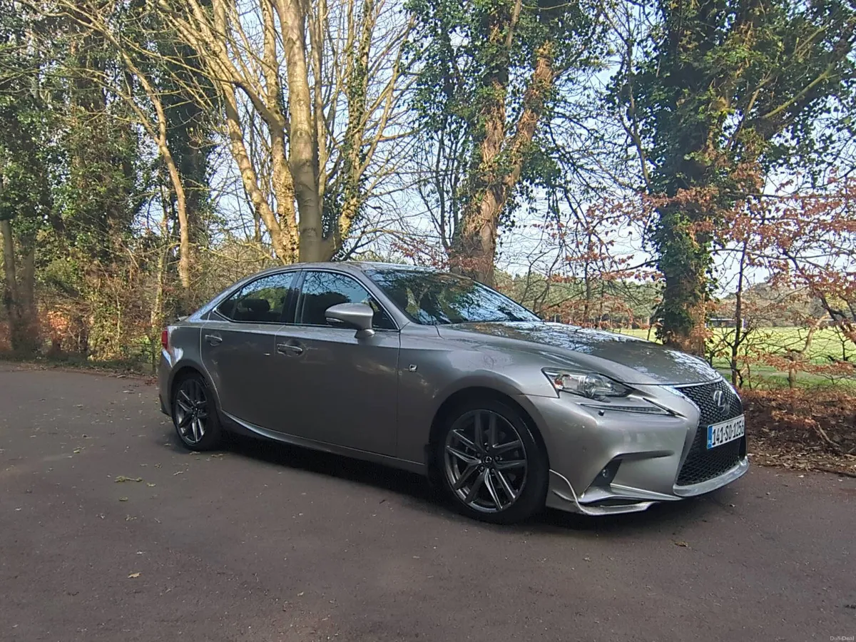 2014 Lexus IS300H F sport * NEW NCT* low kms - Image 3