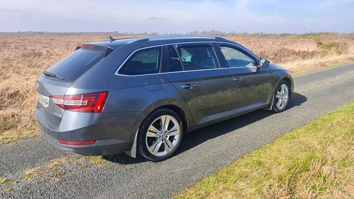 2017 Skoda Superb Estate 2.0 - Image 3