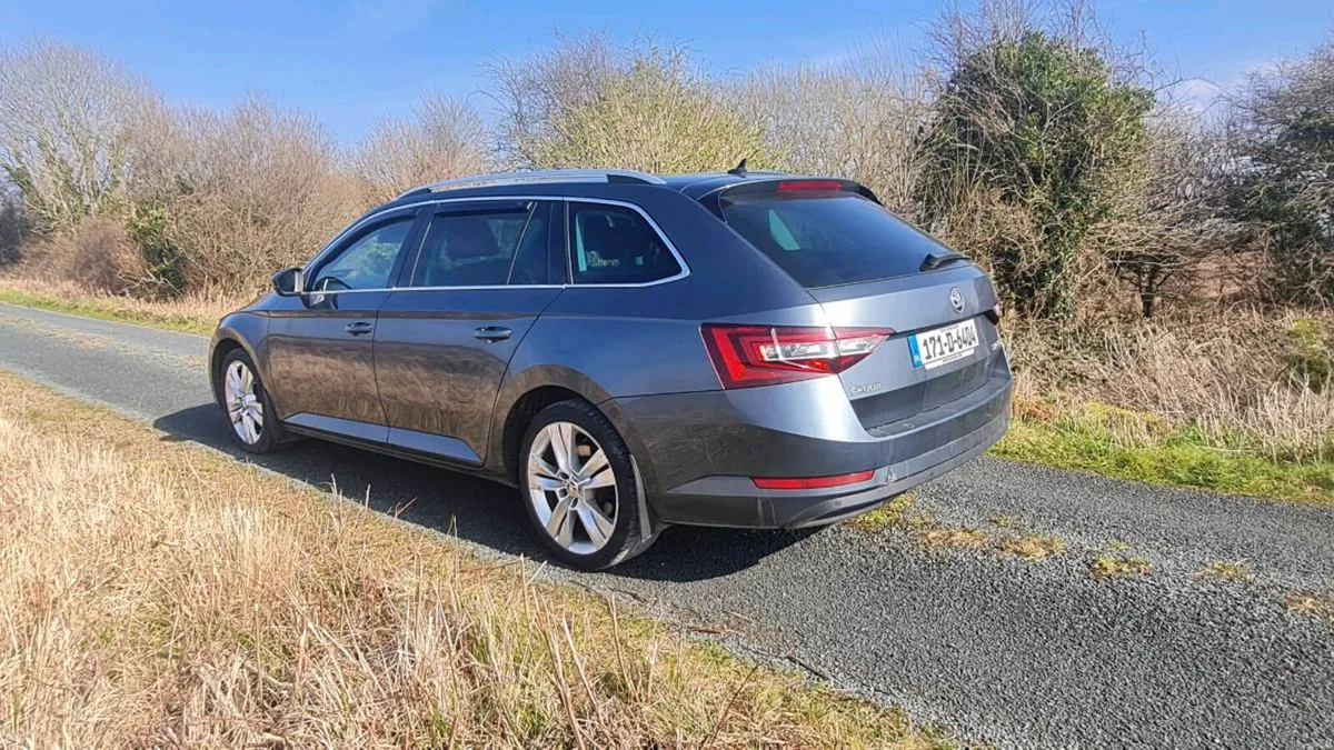 2017 Skoda Superb Estate 2.0 - Image 2
