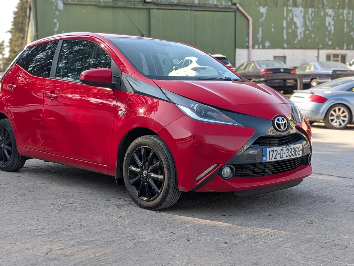 2017 Toyota Aygo 1.0 Petrol x-play - Image 1