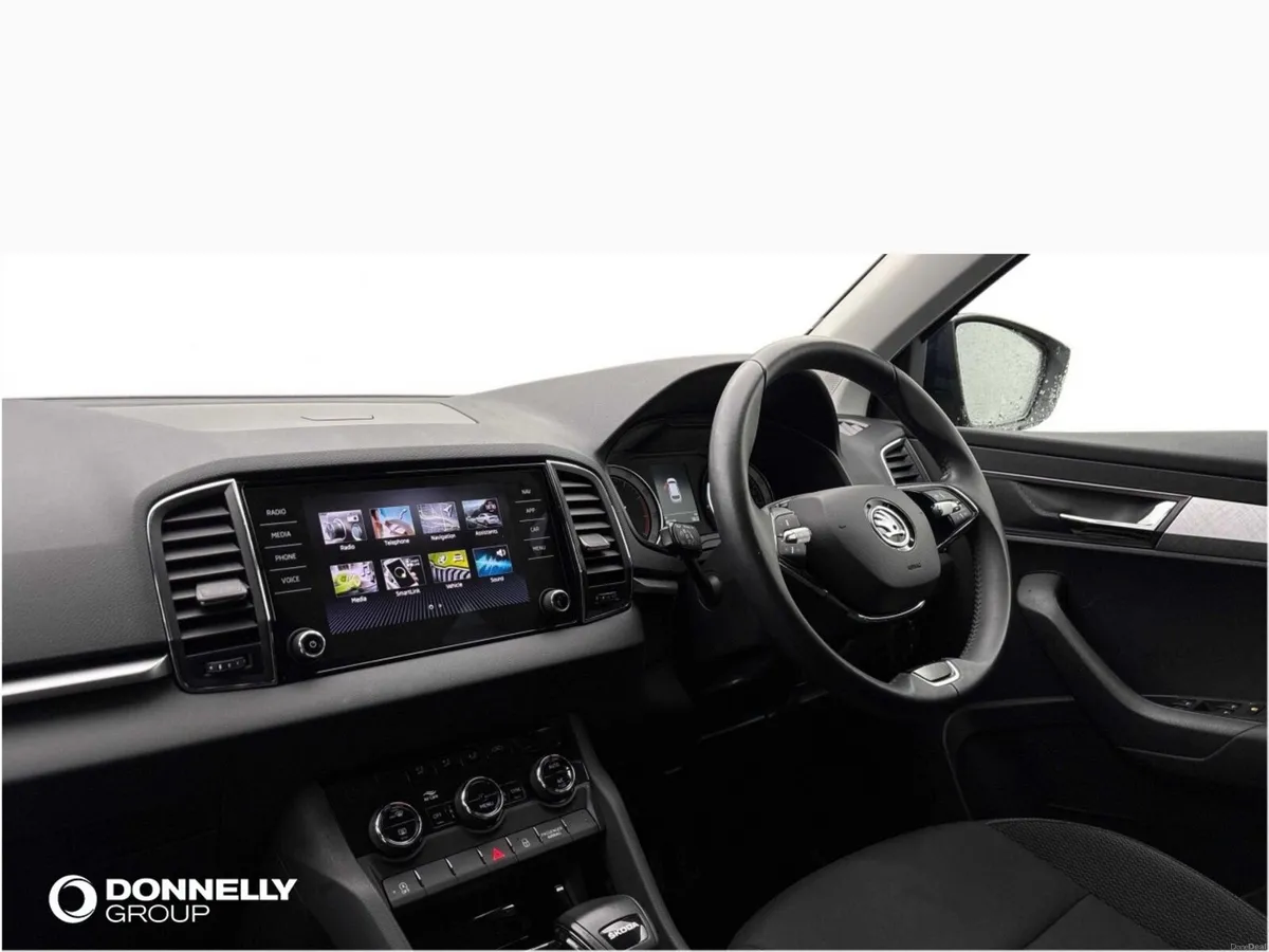 Skoda KAROQ Estate SE Drive - Image 2