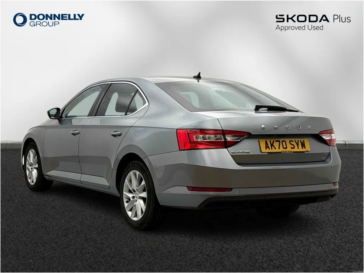 Skoda SUPERB Diesel Hatchback SE Technology - Image 3
