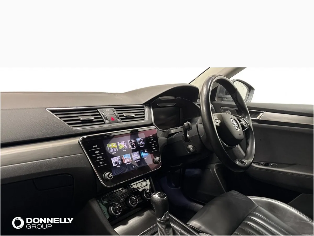 Skoda SUPERB Diesel Hatchback SE L - Image 2