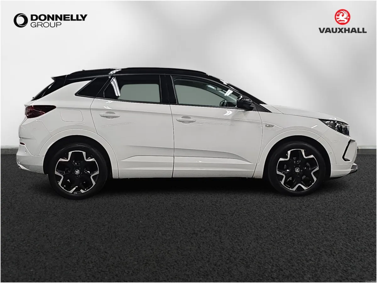 Vauxhall Grandland Diesel Hatchback Ultimate - Image 3