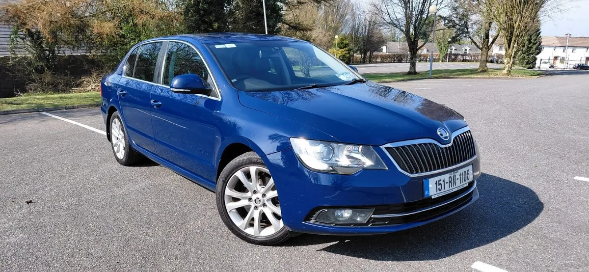 Skoda Superb 2015 - Image 2