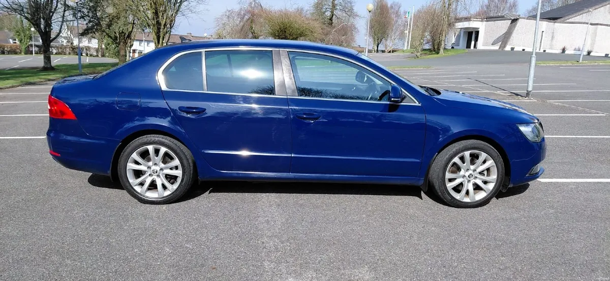 Skoda Superb 2015 - Image 3