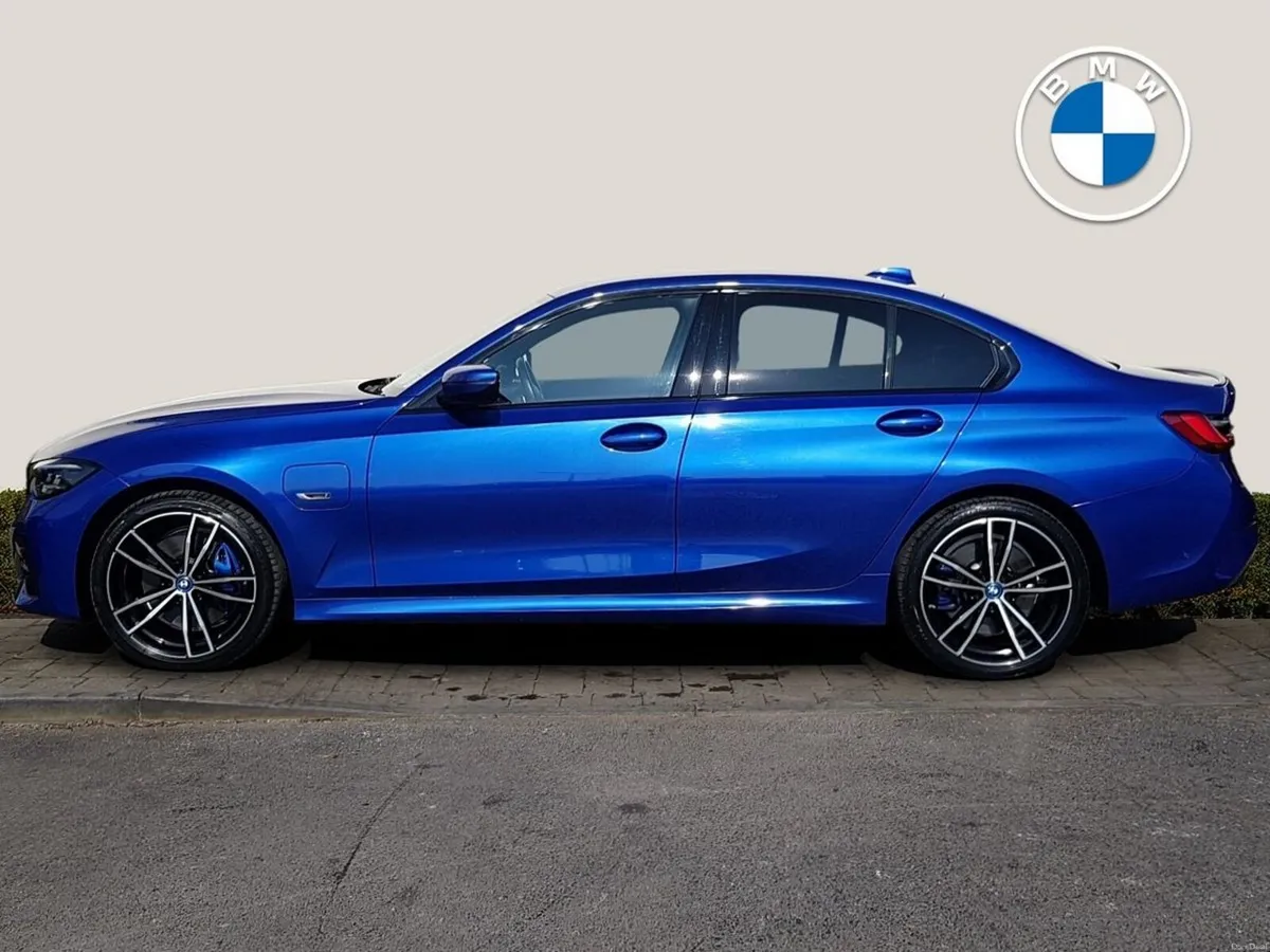BMW 3-Series 330e M Sport Auto - Image 3