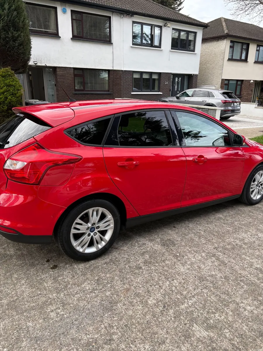 Ford Focus 2011 - Image 1