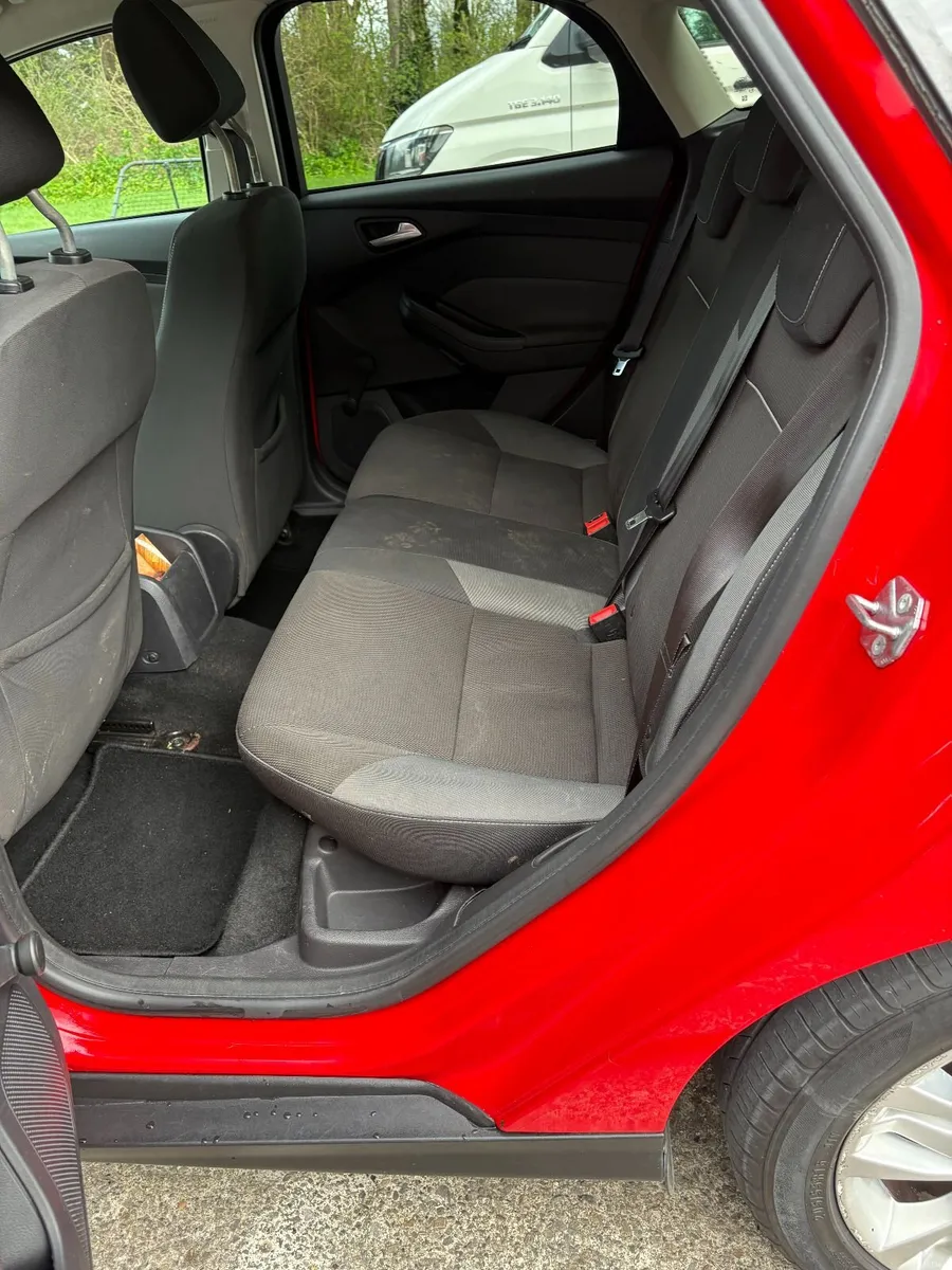 Ford Focus 2011 - Image 4