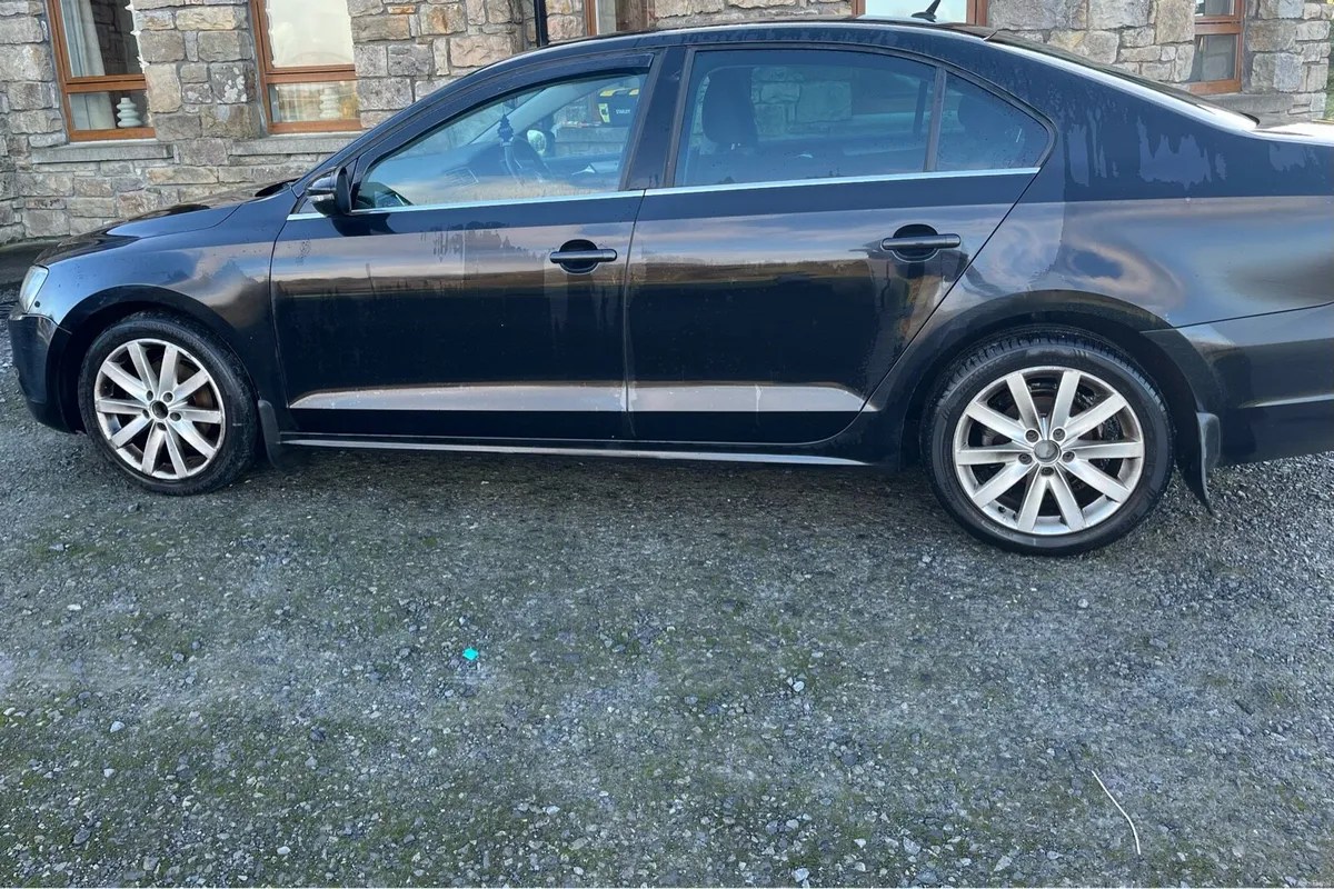 Volkswagen Jetta 1.6 Diesel 2014 - Image 3