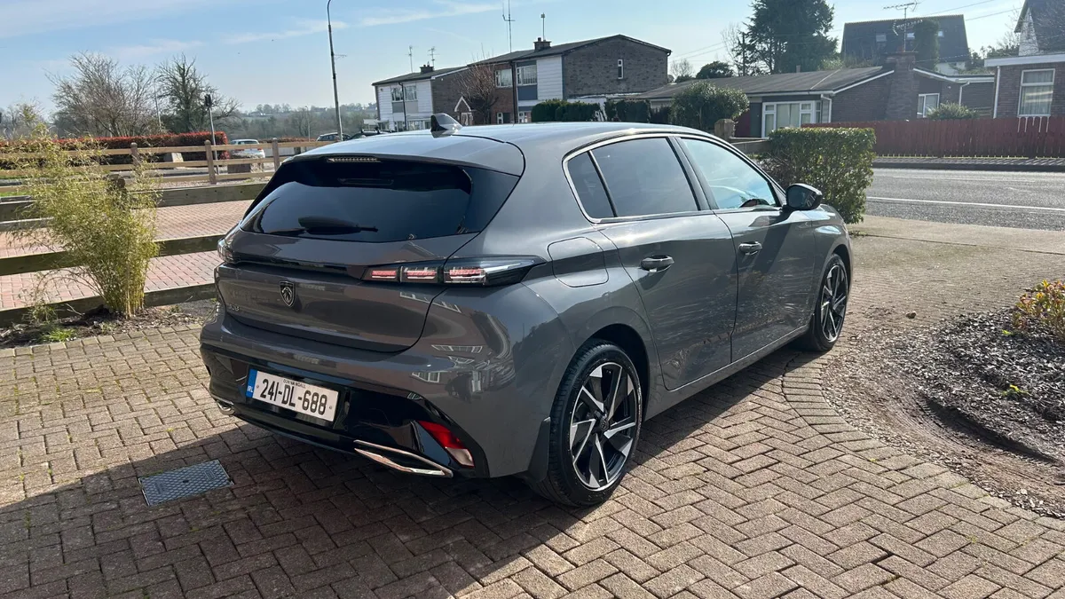 Peugeot 308 1.5 hdi Automatic - Image 3