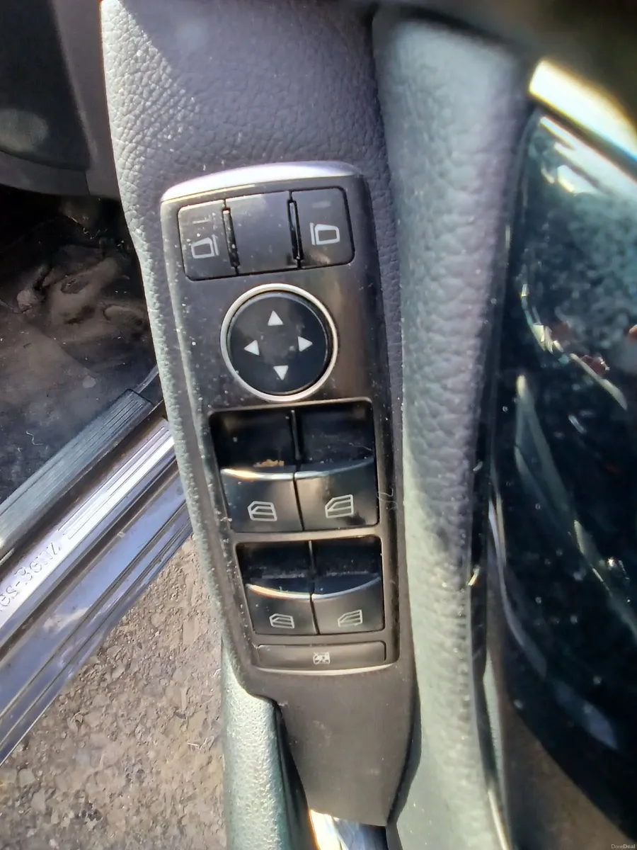 Mercedes-Benz C-Class 2014 - Image 3