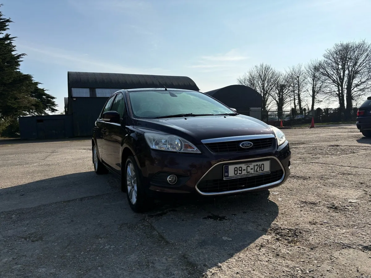 Ford Focus Ghia - Image 1